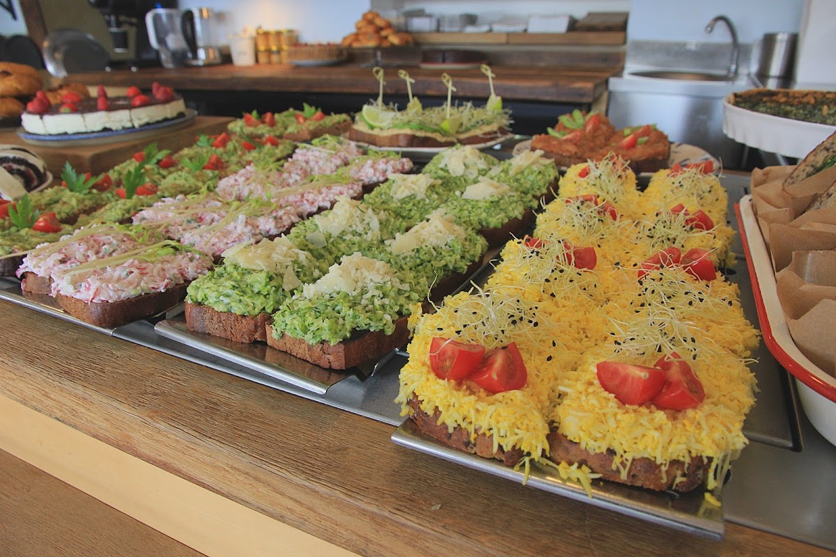 Stastna Koza - Barevny Bufet-3