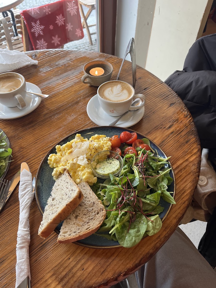 Stastna Koza - Barevny Bufet-4